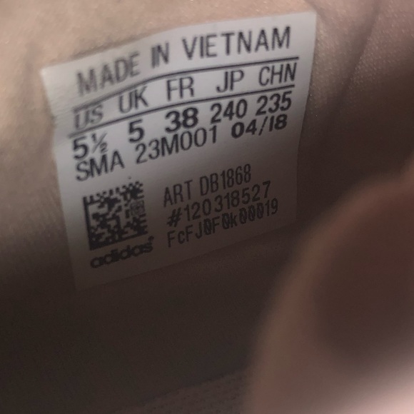 Adidas Cloudfoam Shoes - Picture 5 of 7